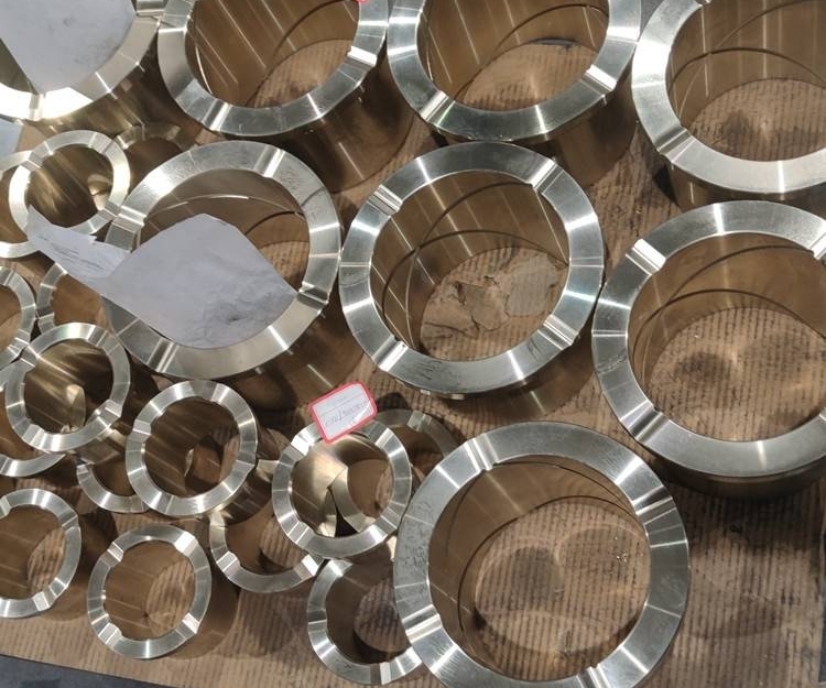 چه صنایعی ریل های راهنمای خود را به عنوان جایگزینی برای سیستم های روغن کاری معمولی اتخاذ می کنند؟
